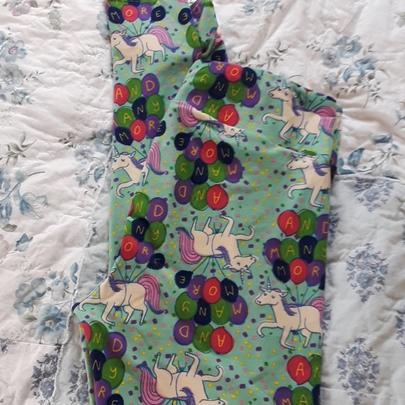 Lot of 2 LuLaRoe Leggings. 6-222 - Picture 5 of 8